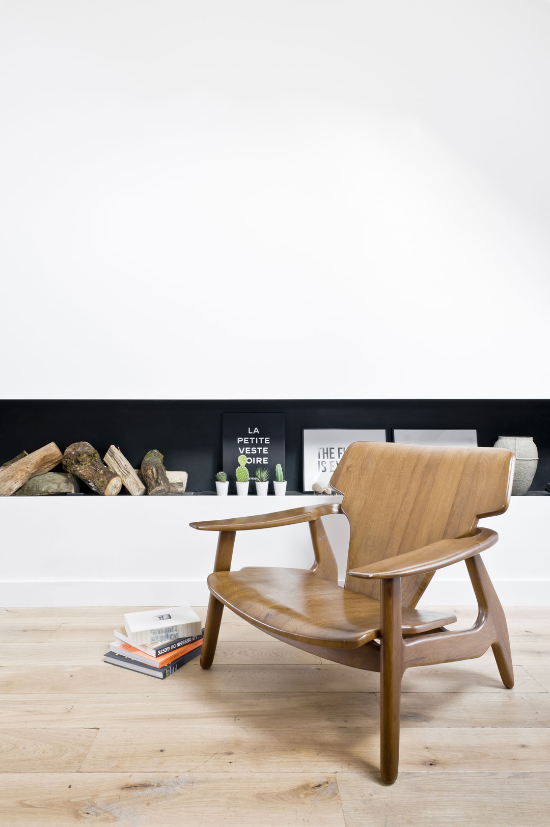 combinando_el_negro_y_la_madera_8
